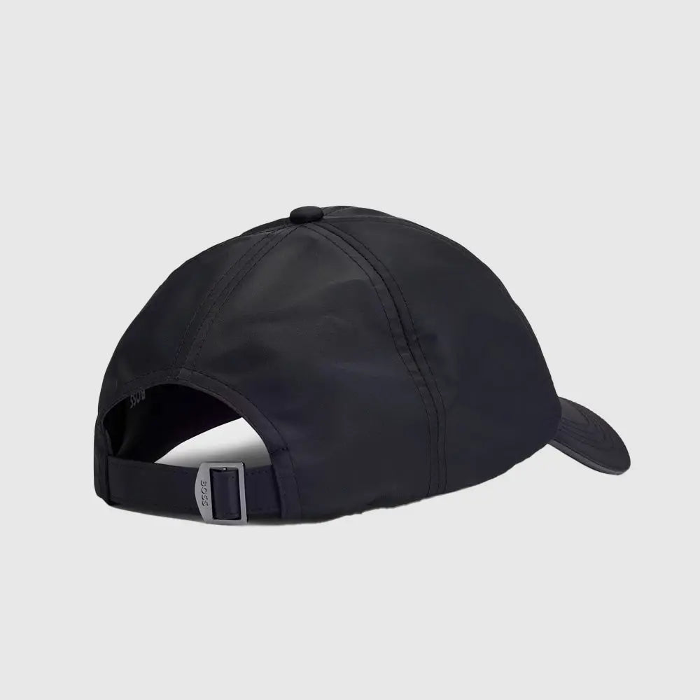 Casquette imperméable avec logo monogramme